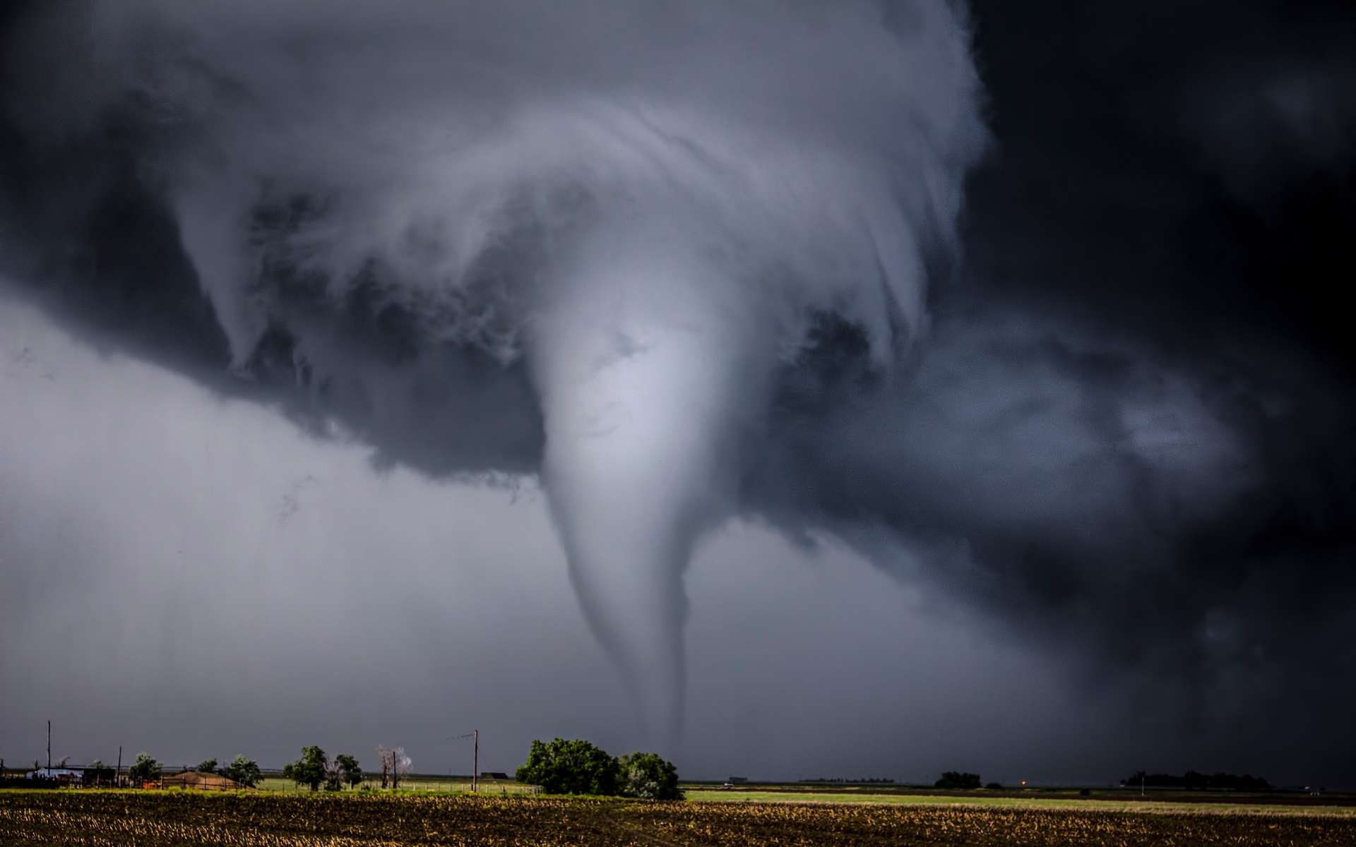 Des tornades d'une violence extrême ont frappé les États-Unis : les images sont terrifiantes !