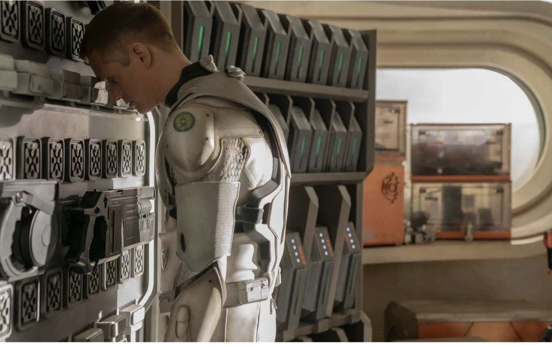 Murderbot sur Apple TV+ : les robots peuvent-ils développer un libre arbitre ?