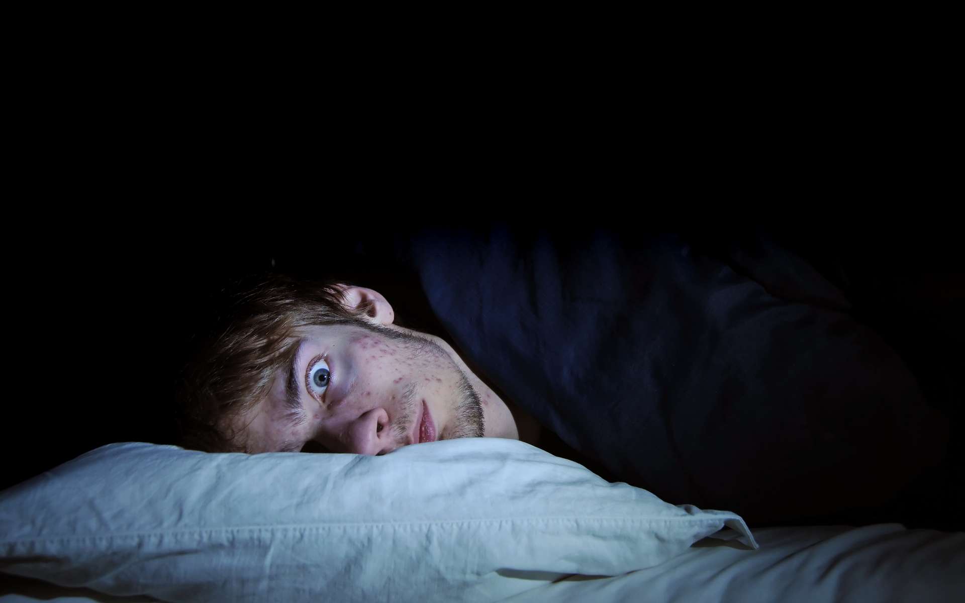 Patient bizarre : en plein sommeil, il se mutile les parties génitales