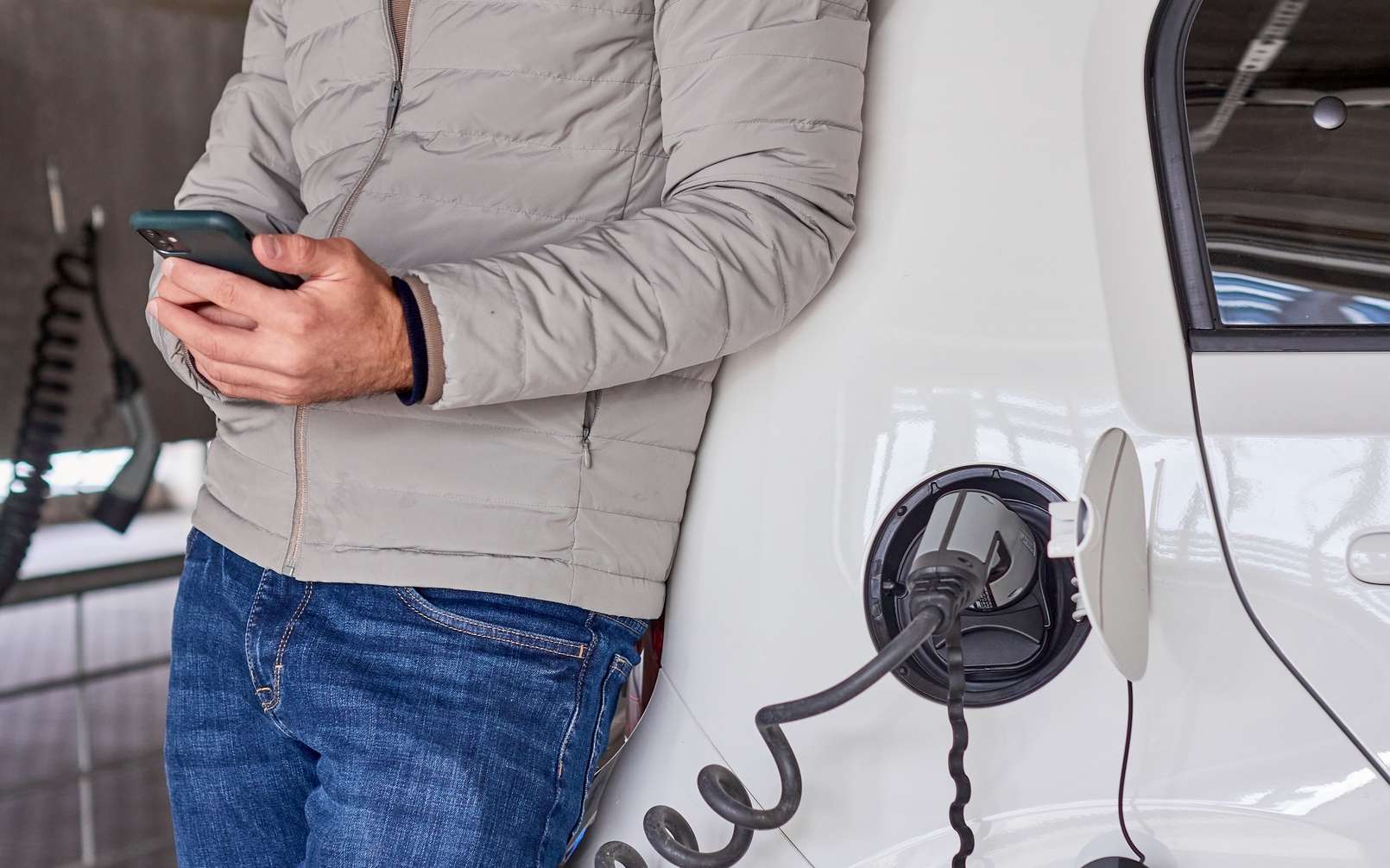Les gros rouleurs peuvent faire des économies substantielles avec une voiture électrique. © Volodymyr Kalyniuk/Getty Images
