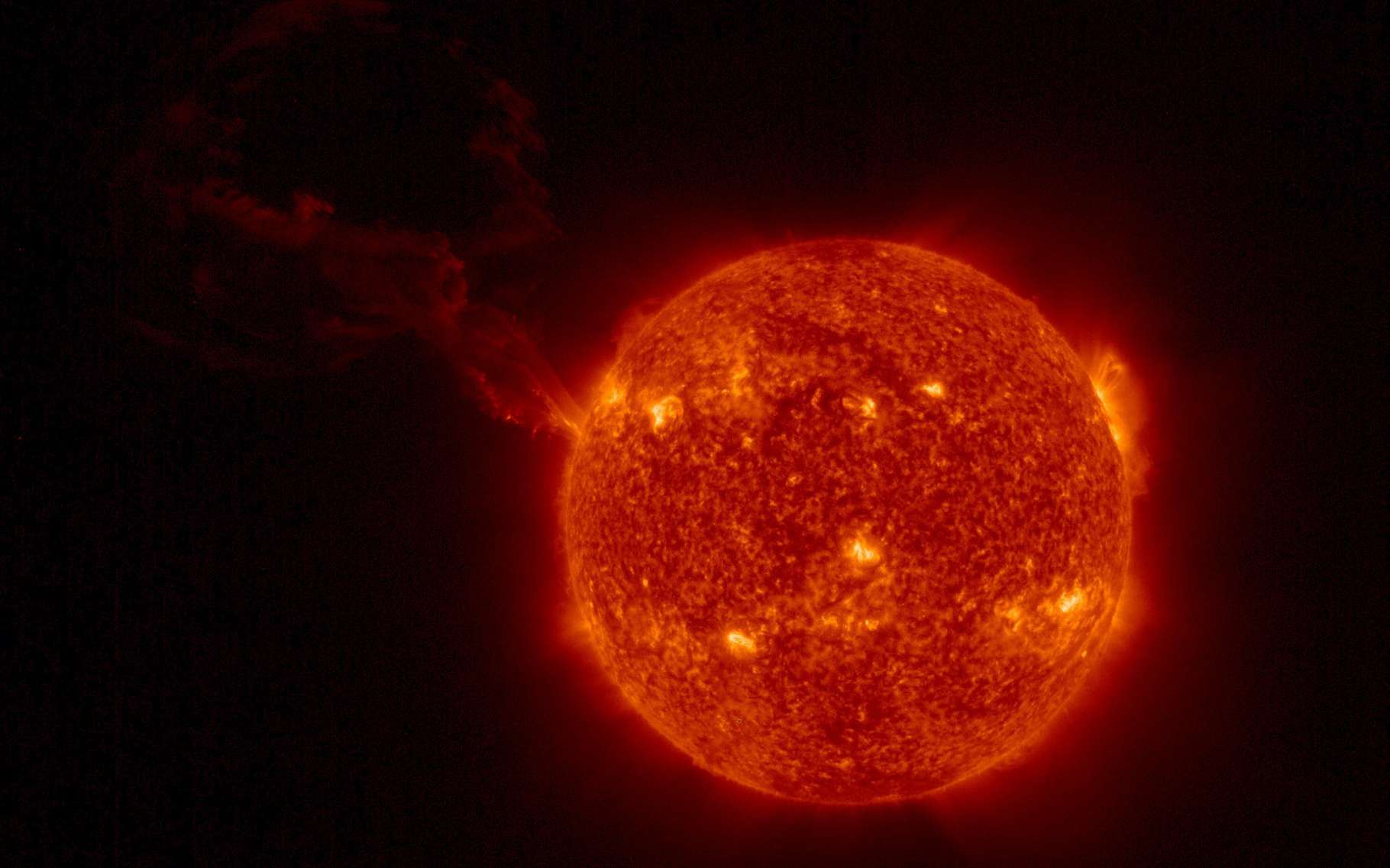 Ce mardi 15 février 2022, la mission Solar Orbiter a capturé des images d’une éruption solaire géante. © Solar Orbiter, EUI Team, ESA & Nasa