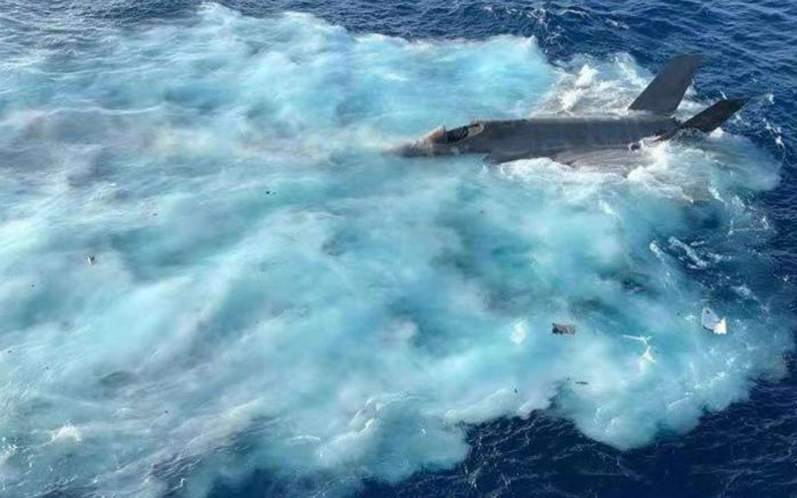 Le F-35 avait coulé à 3.800 mètres de profondeur. © Twitter