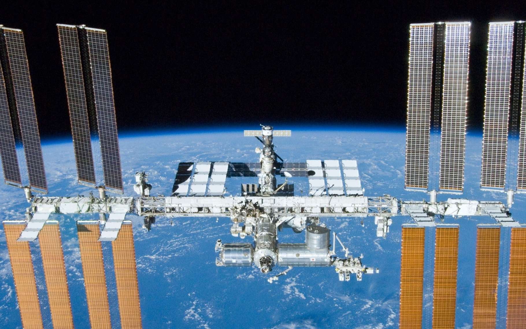 La Station spatiale internationale doit être régulièrement ravitaillée en matériel et en nourriture. Les vaisseaux capables de le fairfe ne sont actuellement pas si nombreux... © Nasa, équipage de STS-132