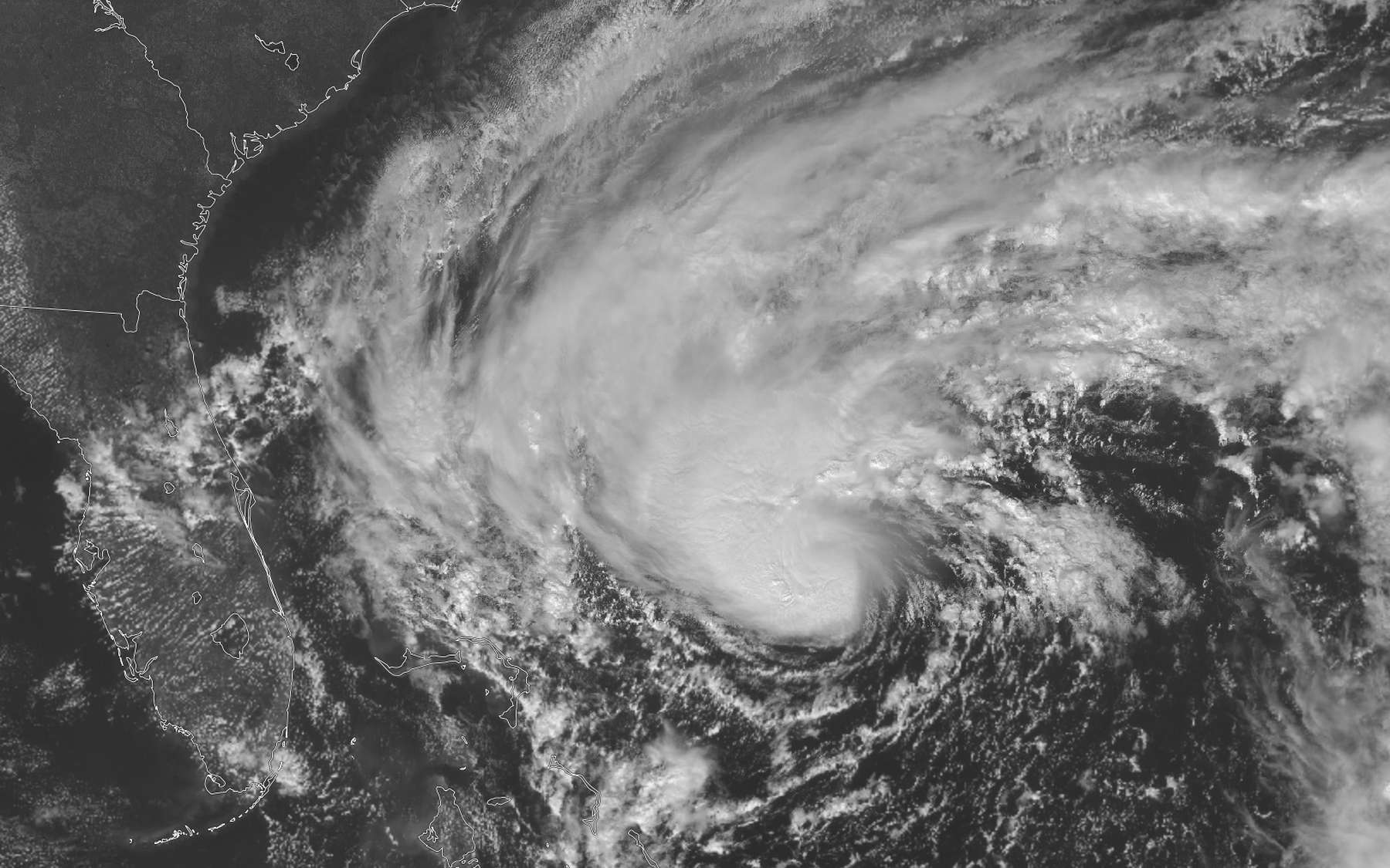 Un ouragan anormalement tardif va frapper la Floride