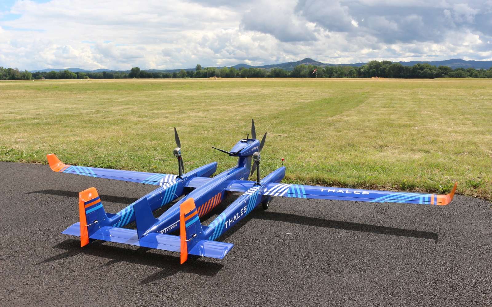 Thales teste son premier drone capable de voler à plus de 100 kilomètres