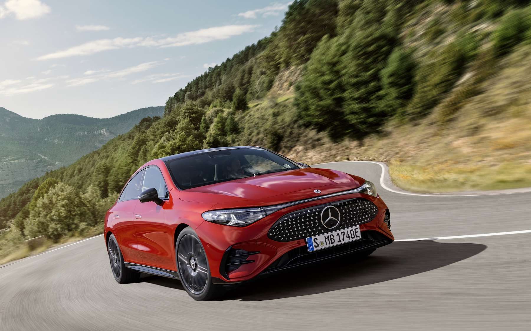 Mercedes dévoile son nouveau modèle électrique le « plus intelligent » de la gamme