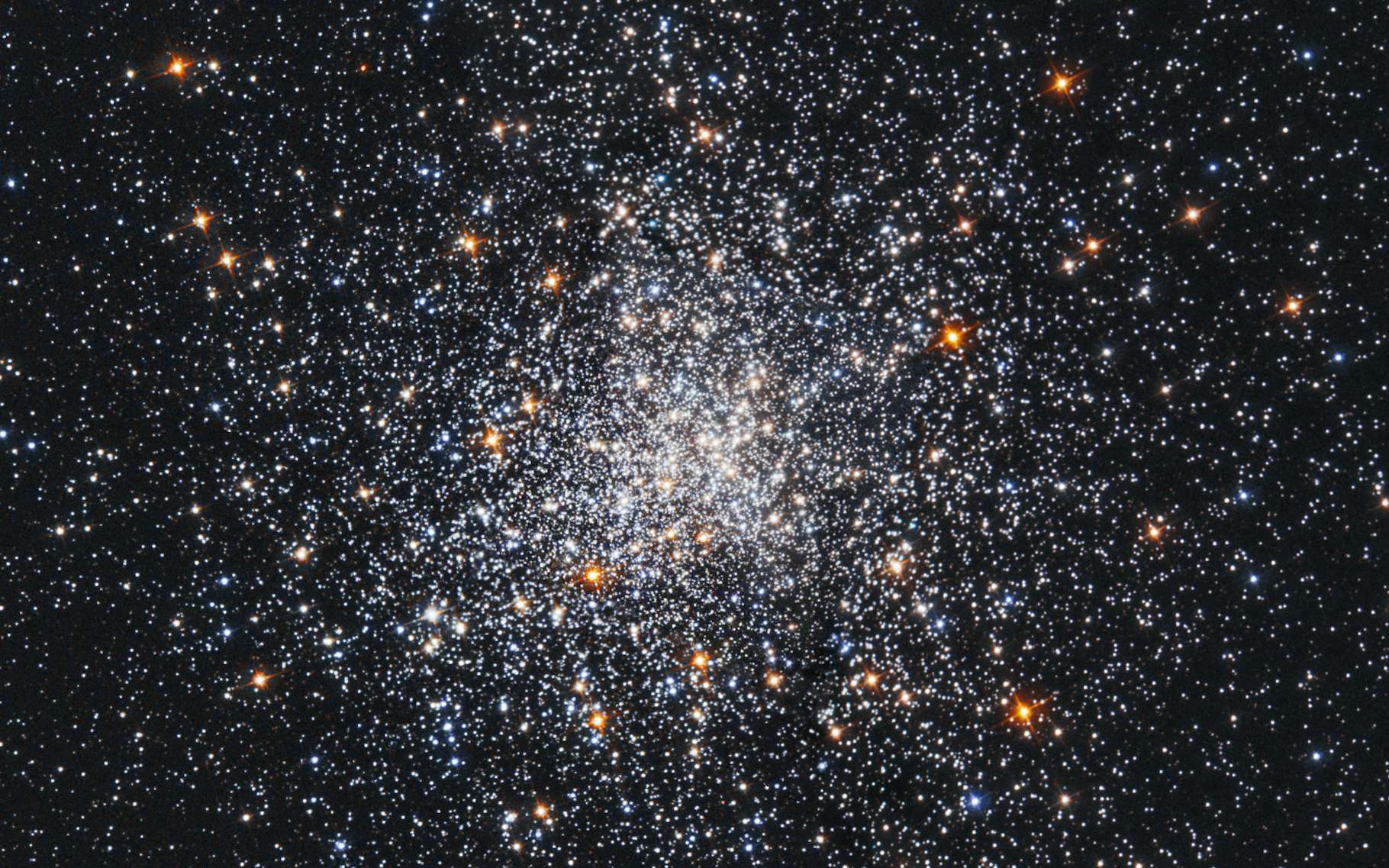 30 ans d'Hubble : plongez dans l'amas globulaire Messier 79