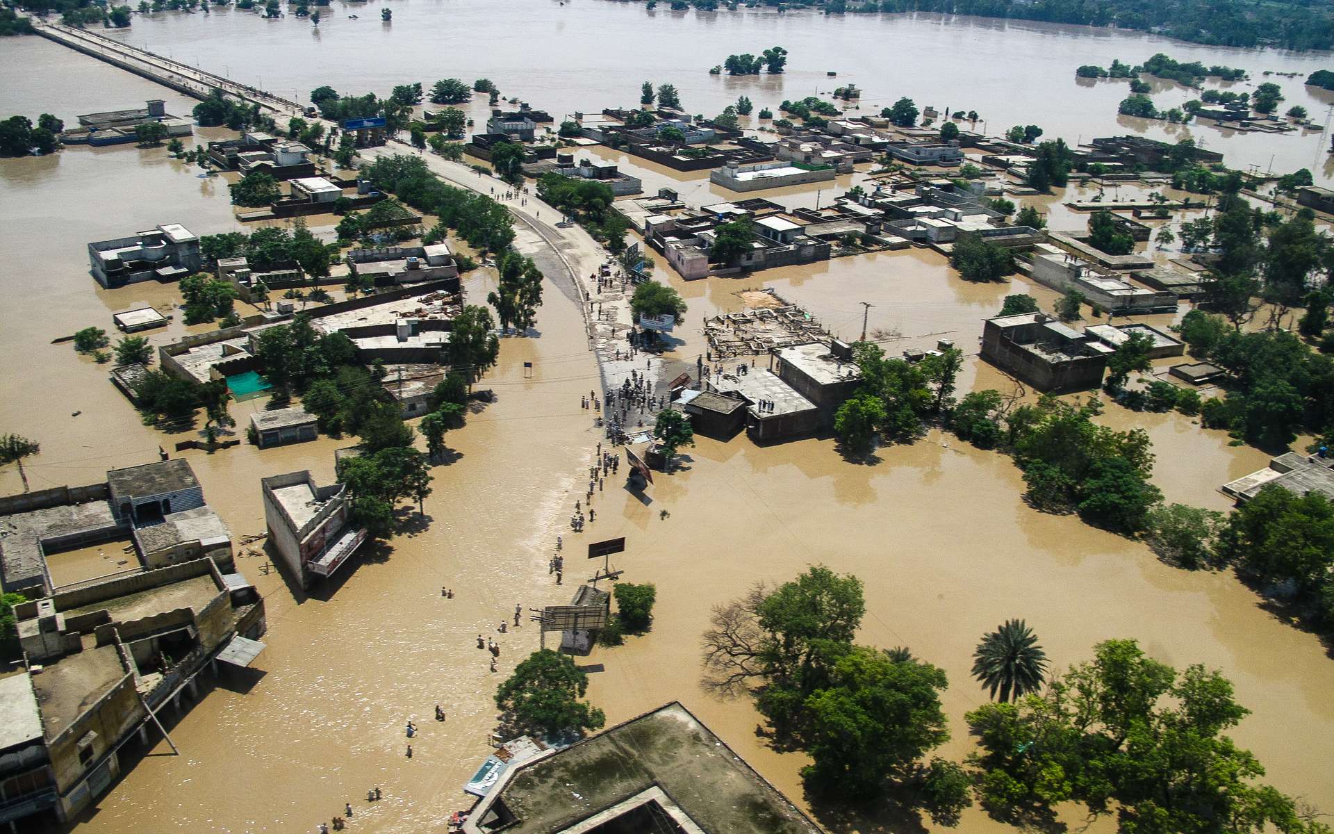Pakistan : les pires inondations de son histoire touchent un tiers du pays !