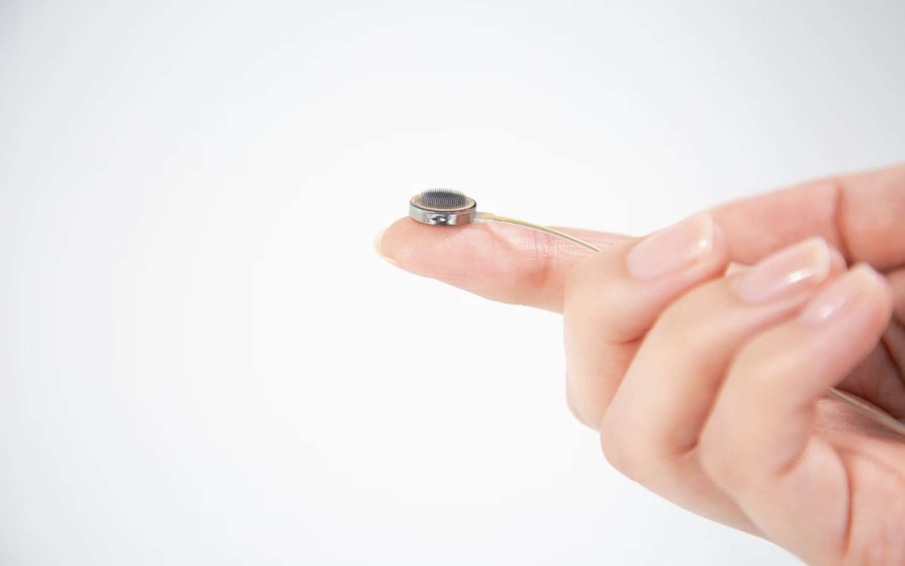 Neuralink est peut-être déjà dépassé : un nouvel implant cérébral testé puis retiré en 20 minutes !