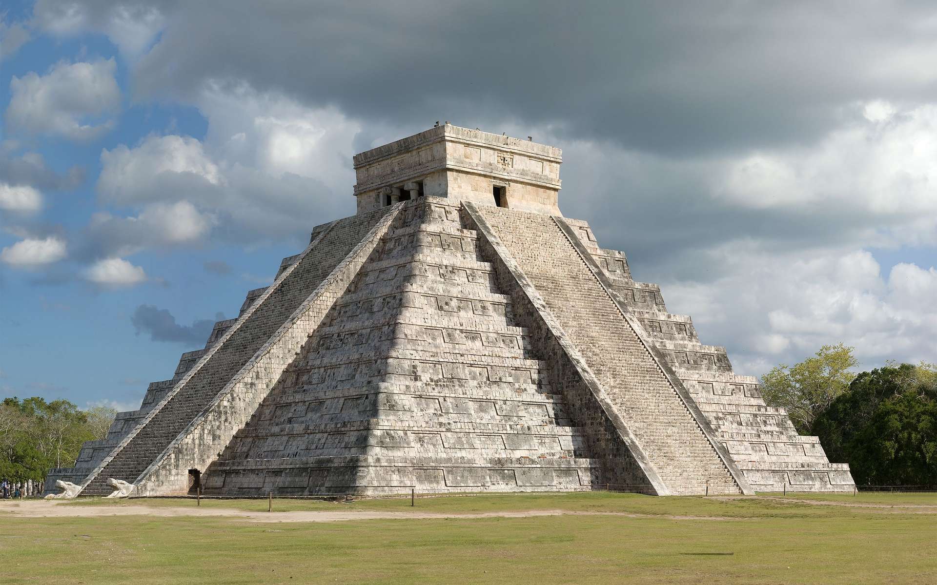Dans les tréfonds d'un temple maya, cette mystérieuse figure fascine les archéologues