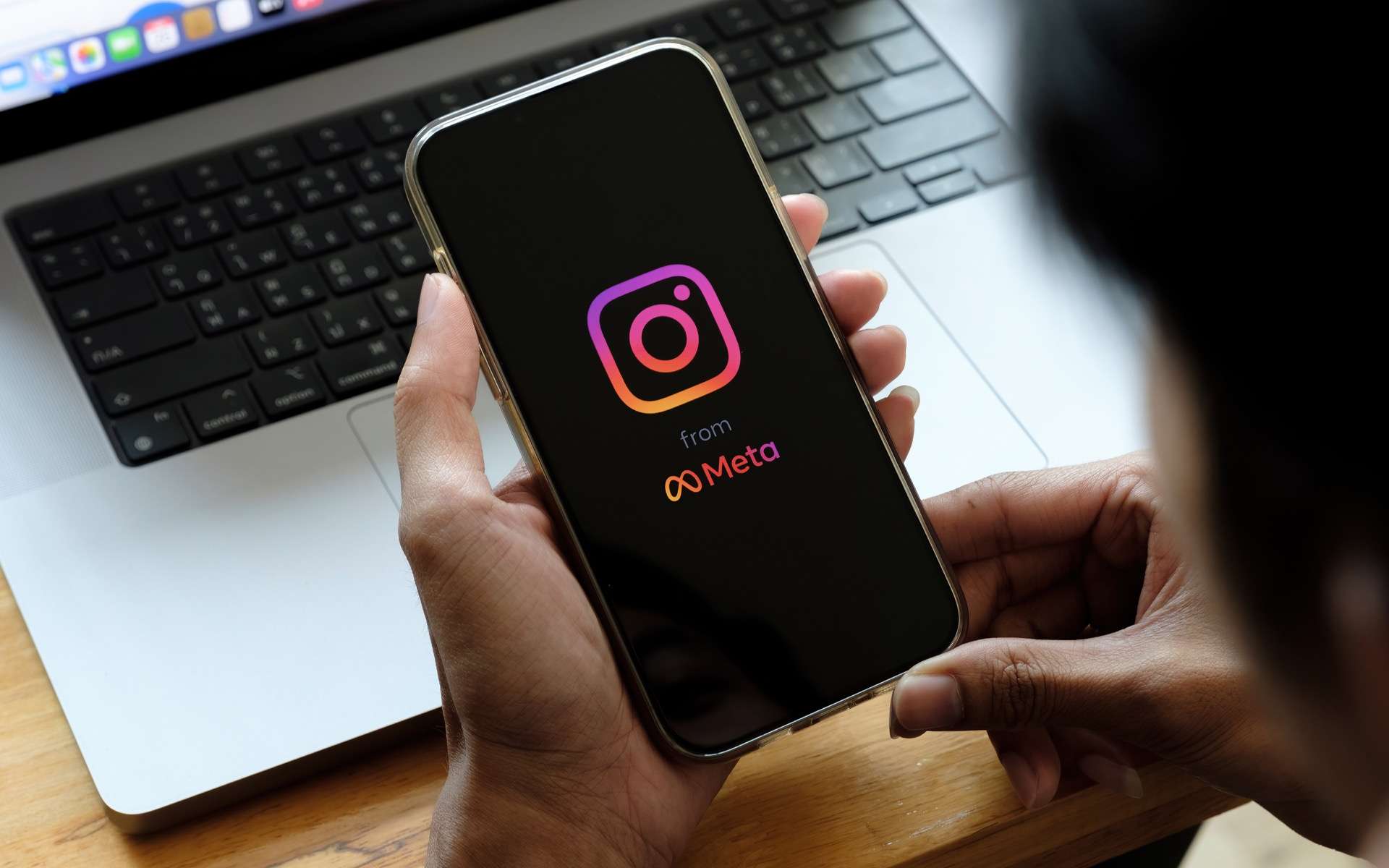 La mention « Créé avec l'IA » sur de vraies photos sur Instagram