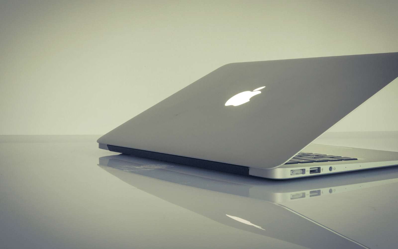 Apple : vers la fin des claviers sur les MacBook ?