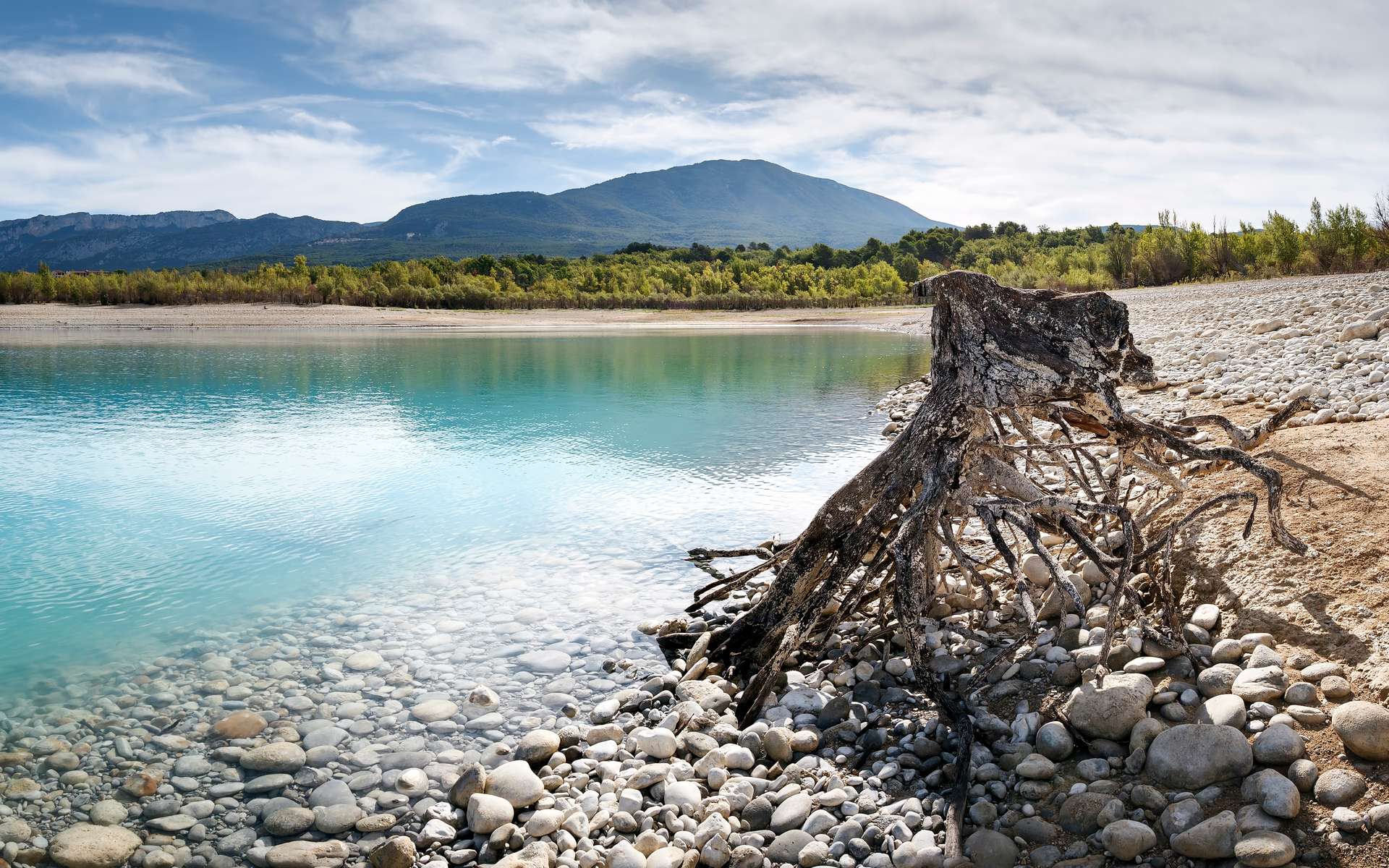 La moitié des lacs et réservoirs du monde se vident à vue d'Sil