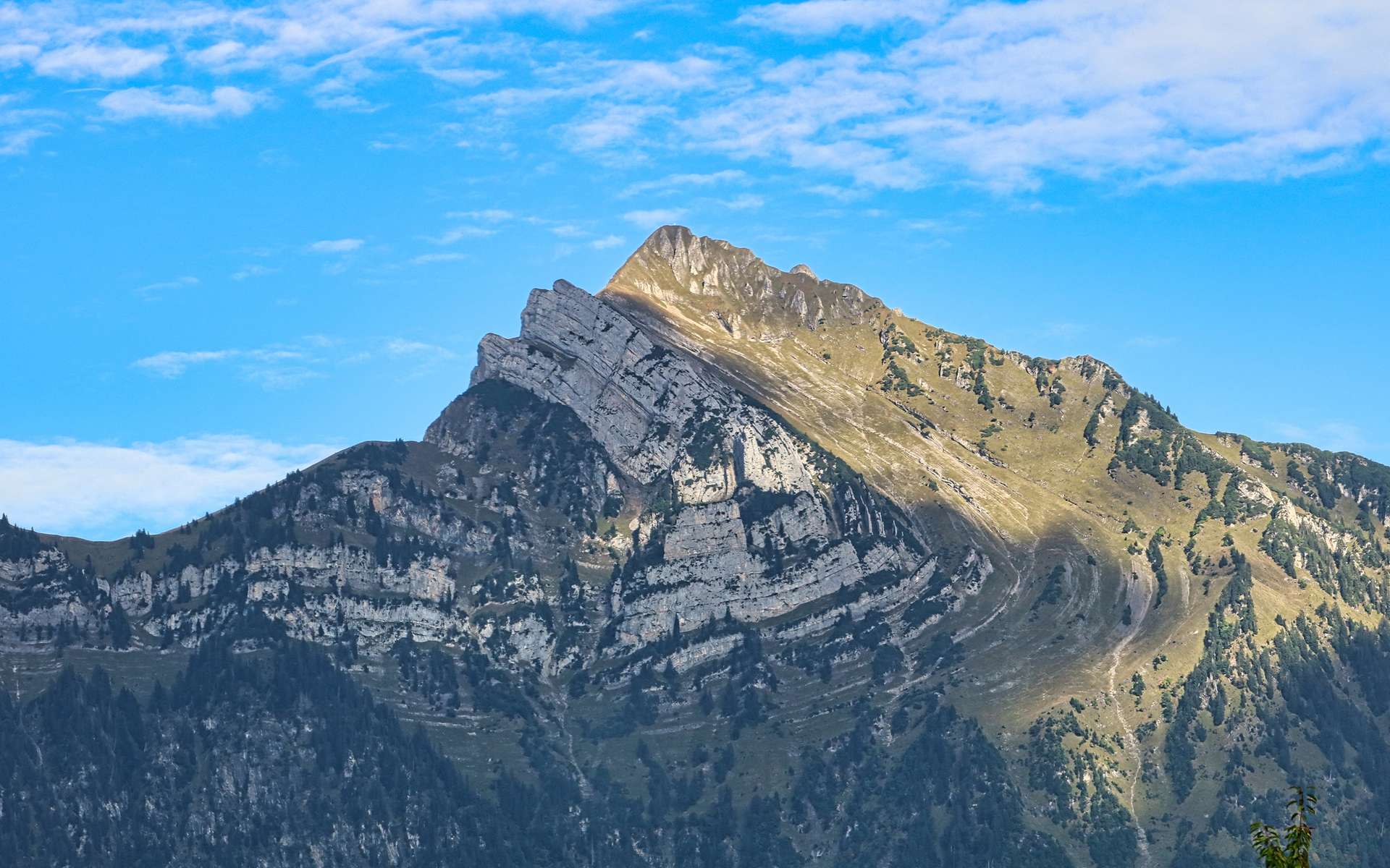 Une « échographie » des Alpes révèle les forces profondes qui les façonnent