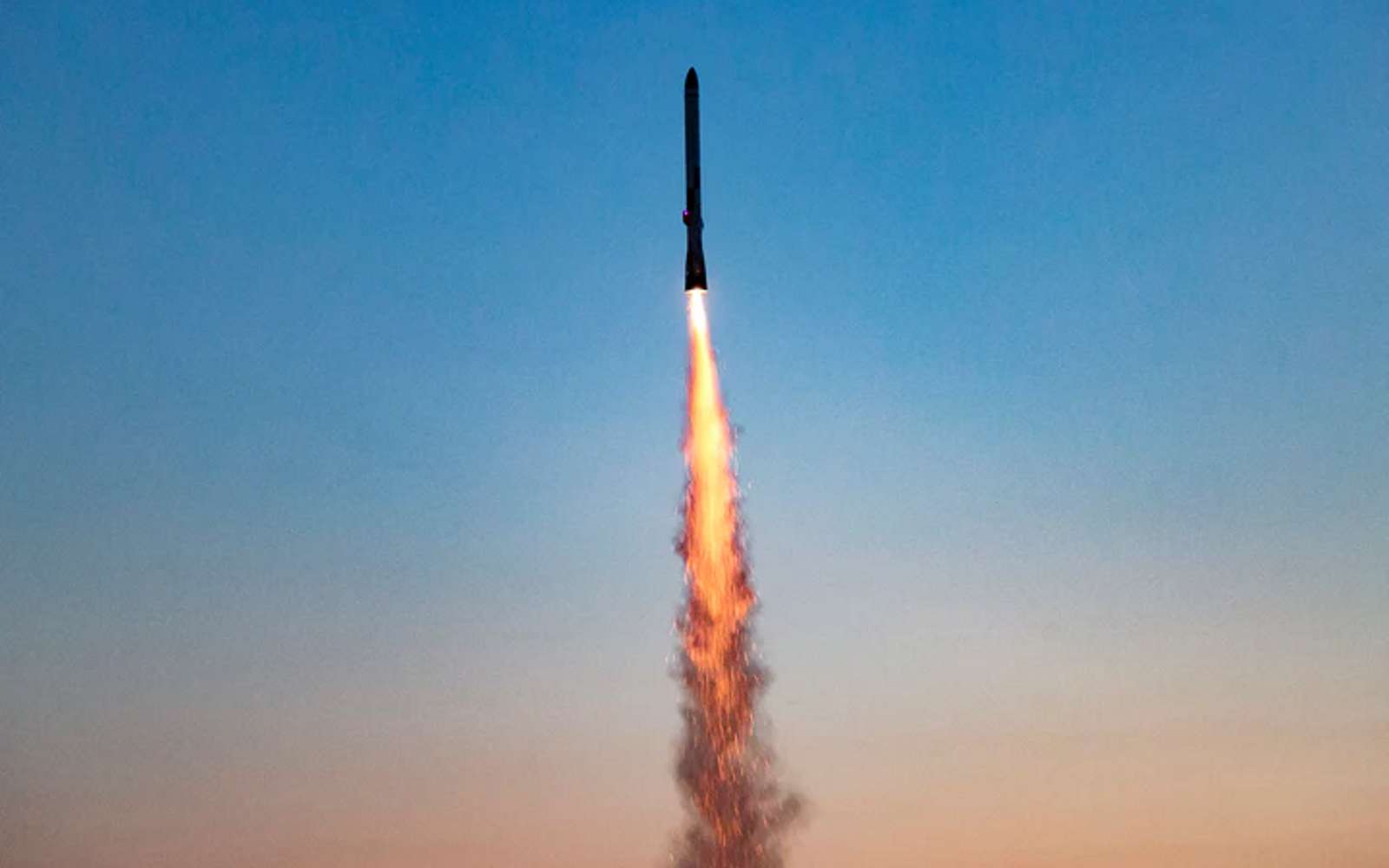 Un amateur reproduit le vol et l'atterrissage d'une fusée SpaceX avec succès !