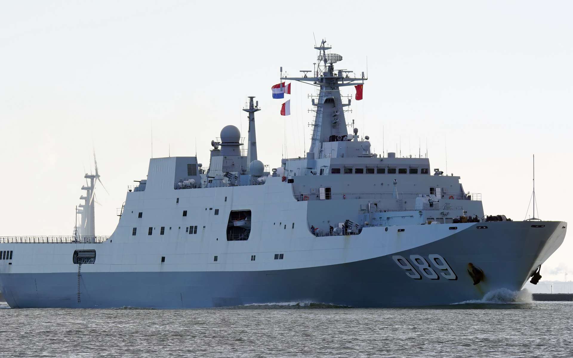 La chine a installé un canon laser sur un navire d'assaut