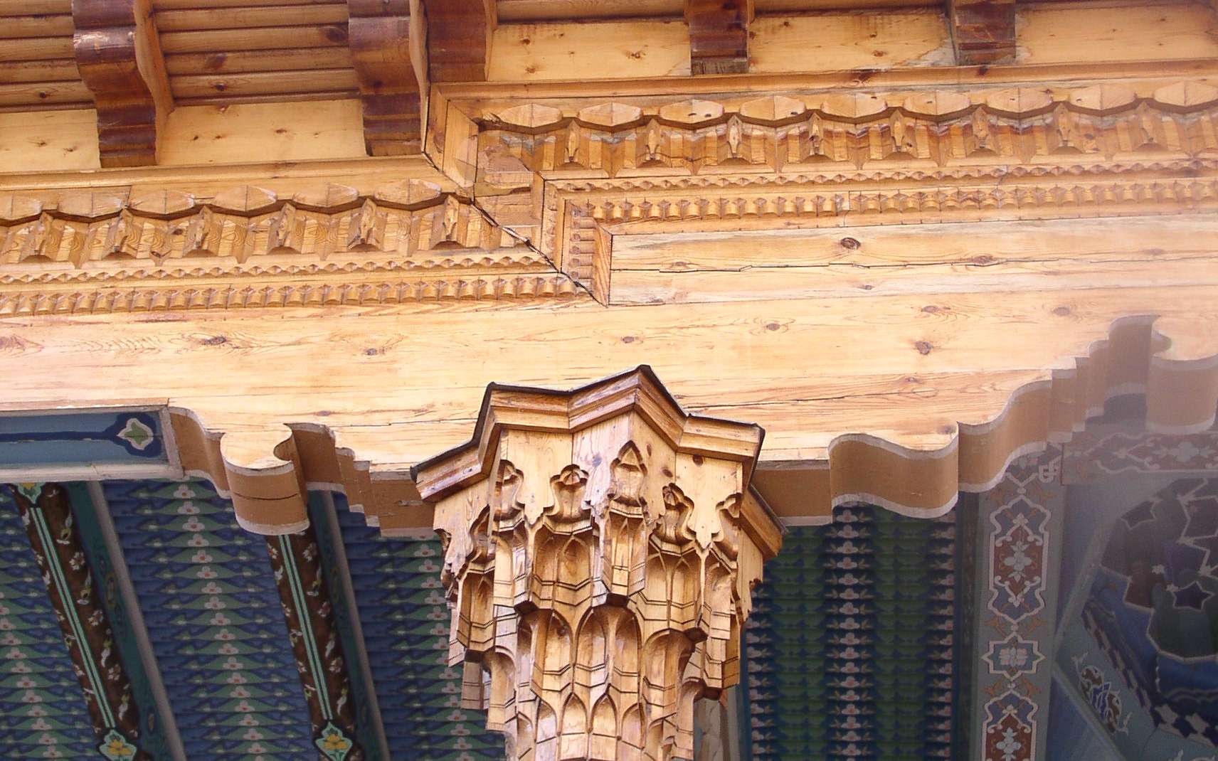 Les chapiteaux et les colonnes sont régis par les ordres architecturaux. © Alaexis, CC BY-SA 3.0, Wikimedia Commons