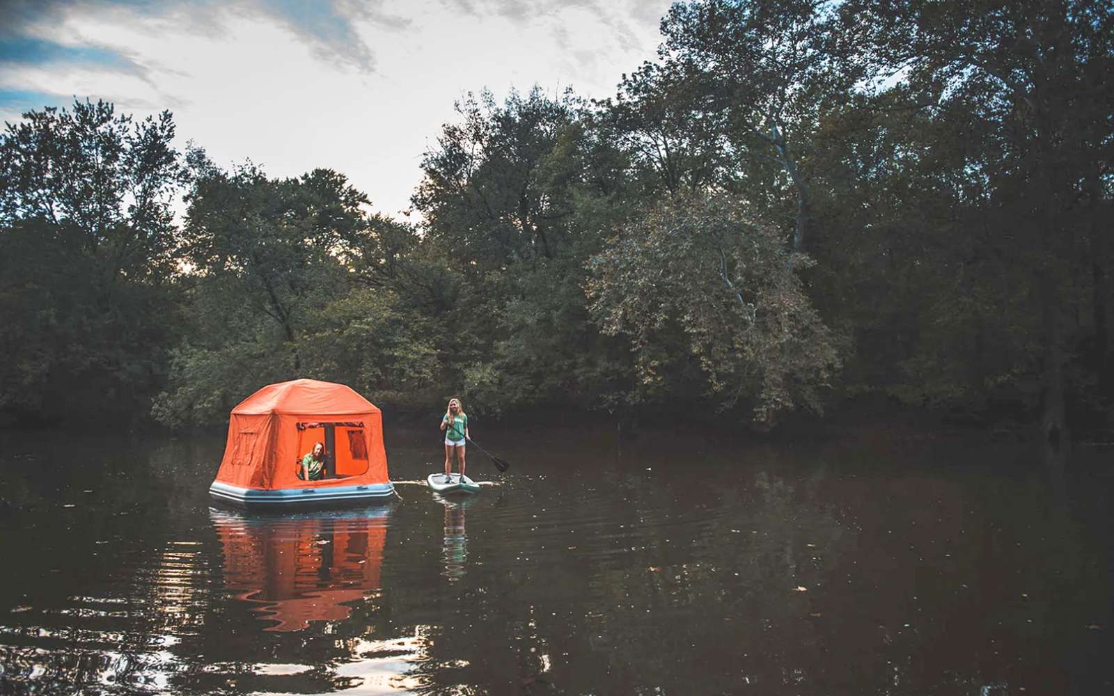 Shoal Tent, la tente sur l'eau pour révolutionner le camping