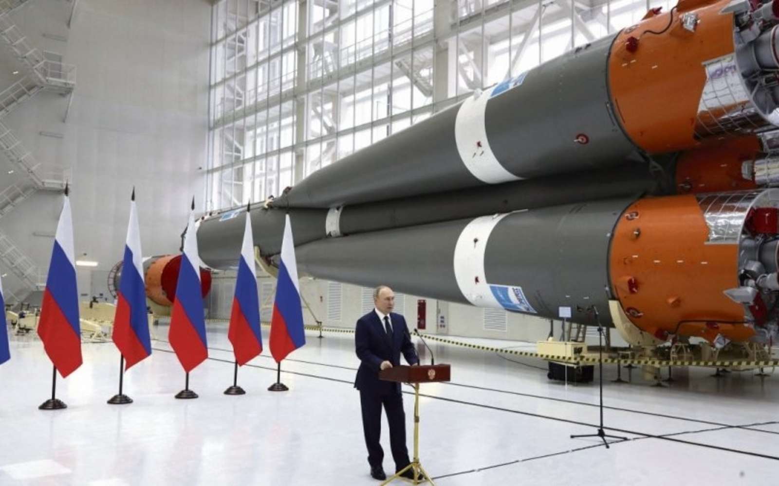 Vladimir Poutine s'exprimait depuis le cosmodrome de Vostotchny, le 12 avril 2022, rappelant que la Russie est toujours un acteur majeur de la course spatiale. © Reuters
