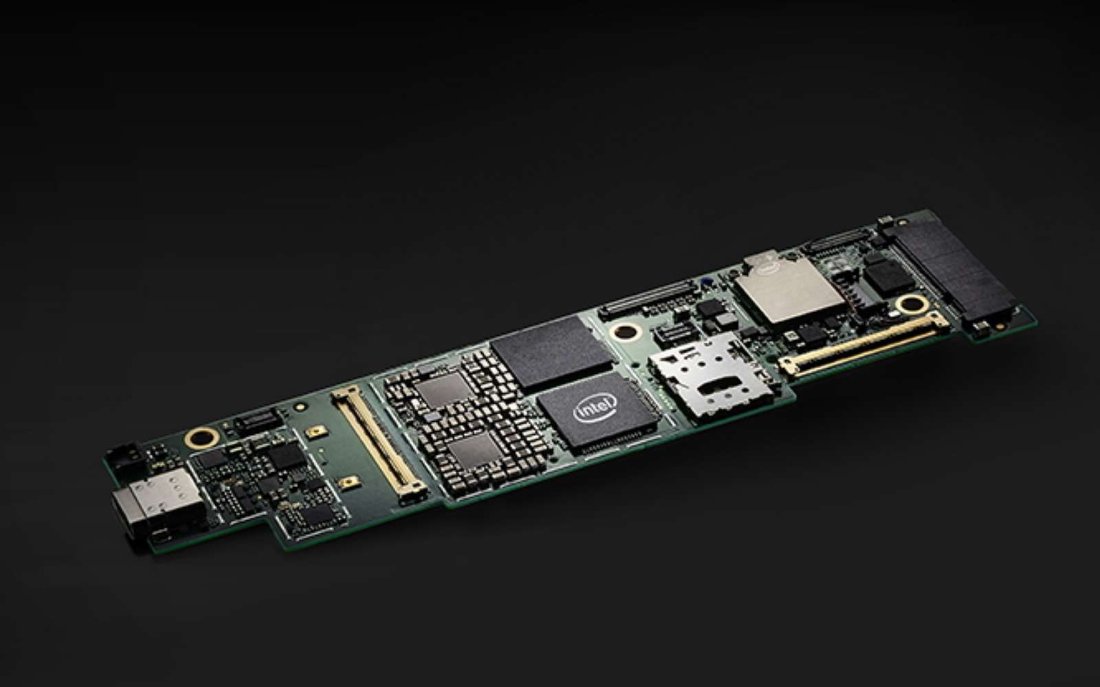 Intel s'attaque à Qualcomm avec une puce pour les mobiles pliables