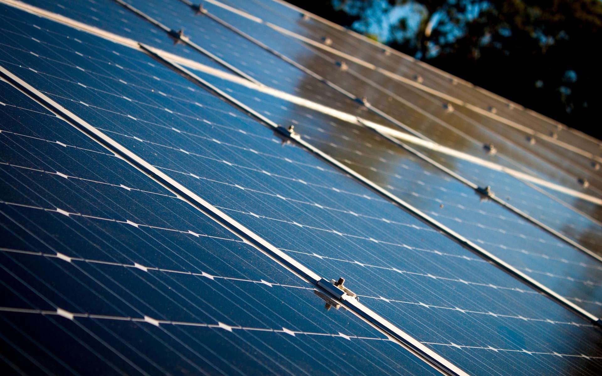 La crise énergétique et l'augmentation des tarifs qui en découlent vont accélérer le développement et l'adoption des systèmes d'énergies renouvelables domestiques. © StockSnap/Pixabay
