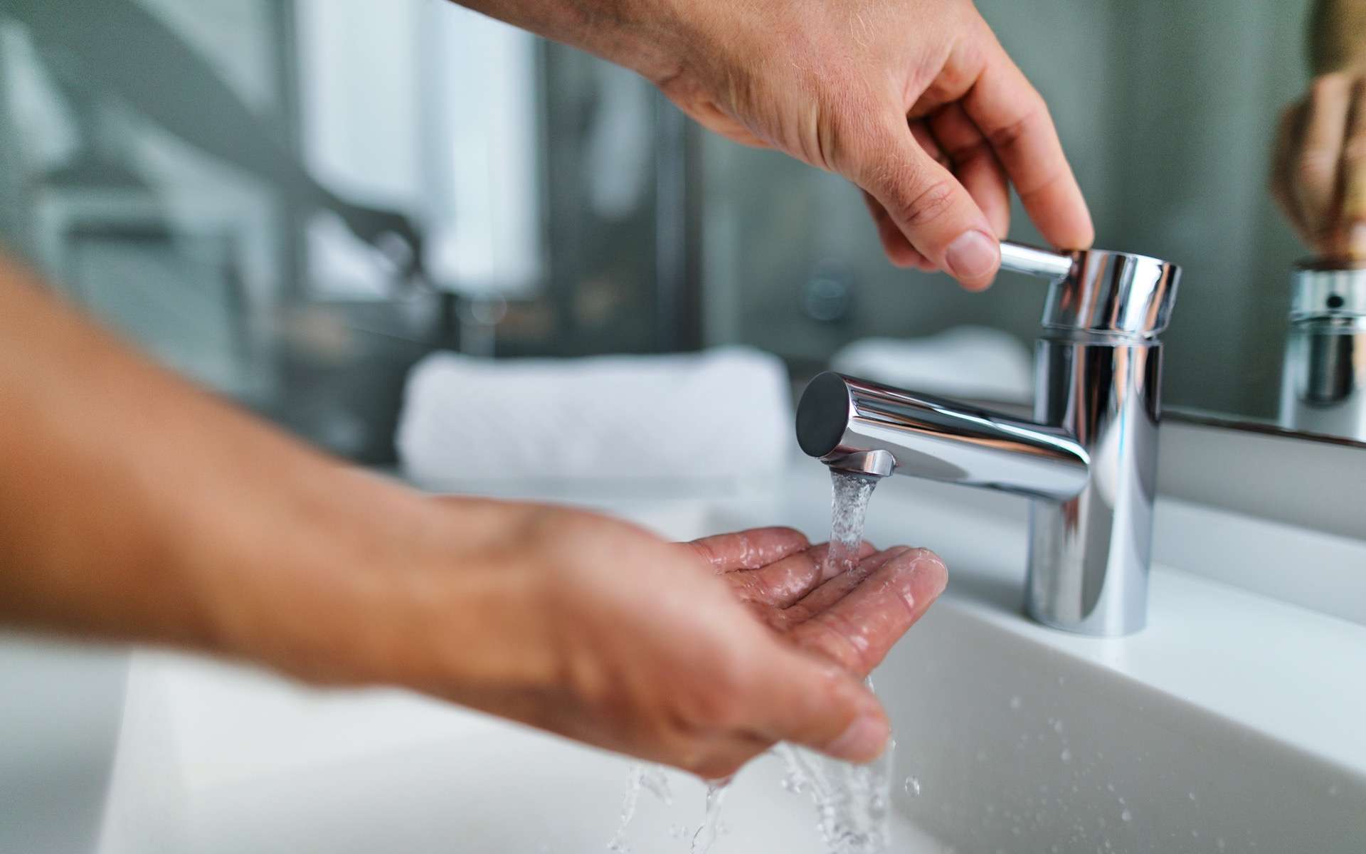 Utiliser l'eau chaude du robinet pour cuisiner : une mauvaise habitude