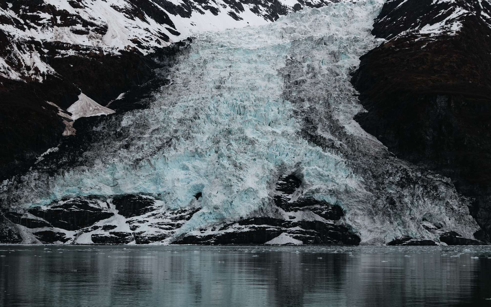 Alaska : ce glacier menace de s'effondrer et de déclencher un tsunami géant