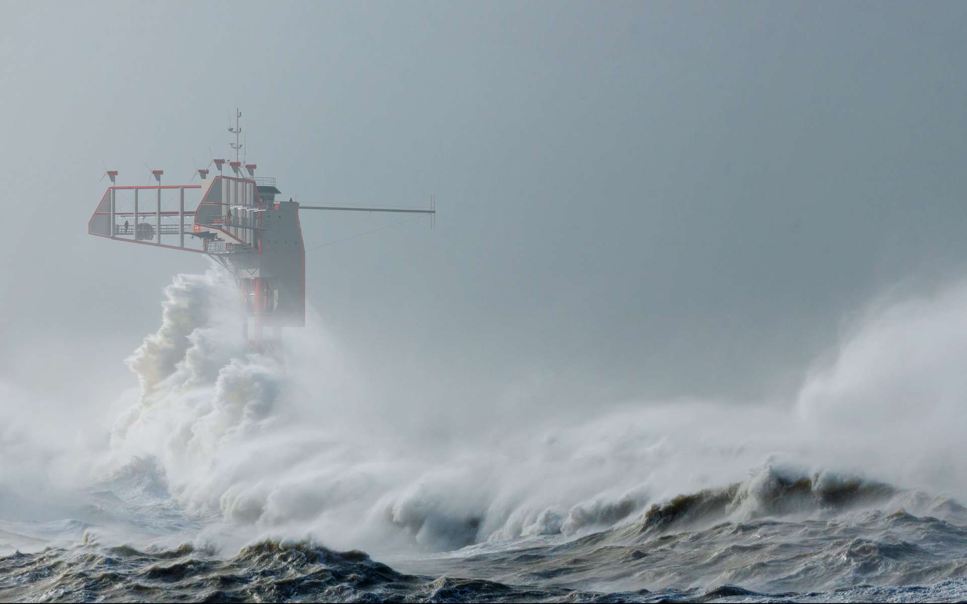 Polar POD : l'extraordinaire navire vertical de Jean-Louis Étienne sortira bientôt des eaux !