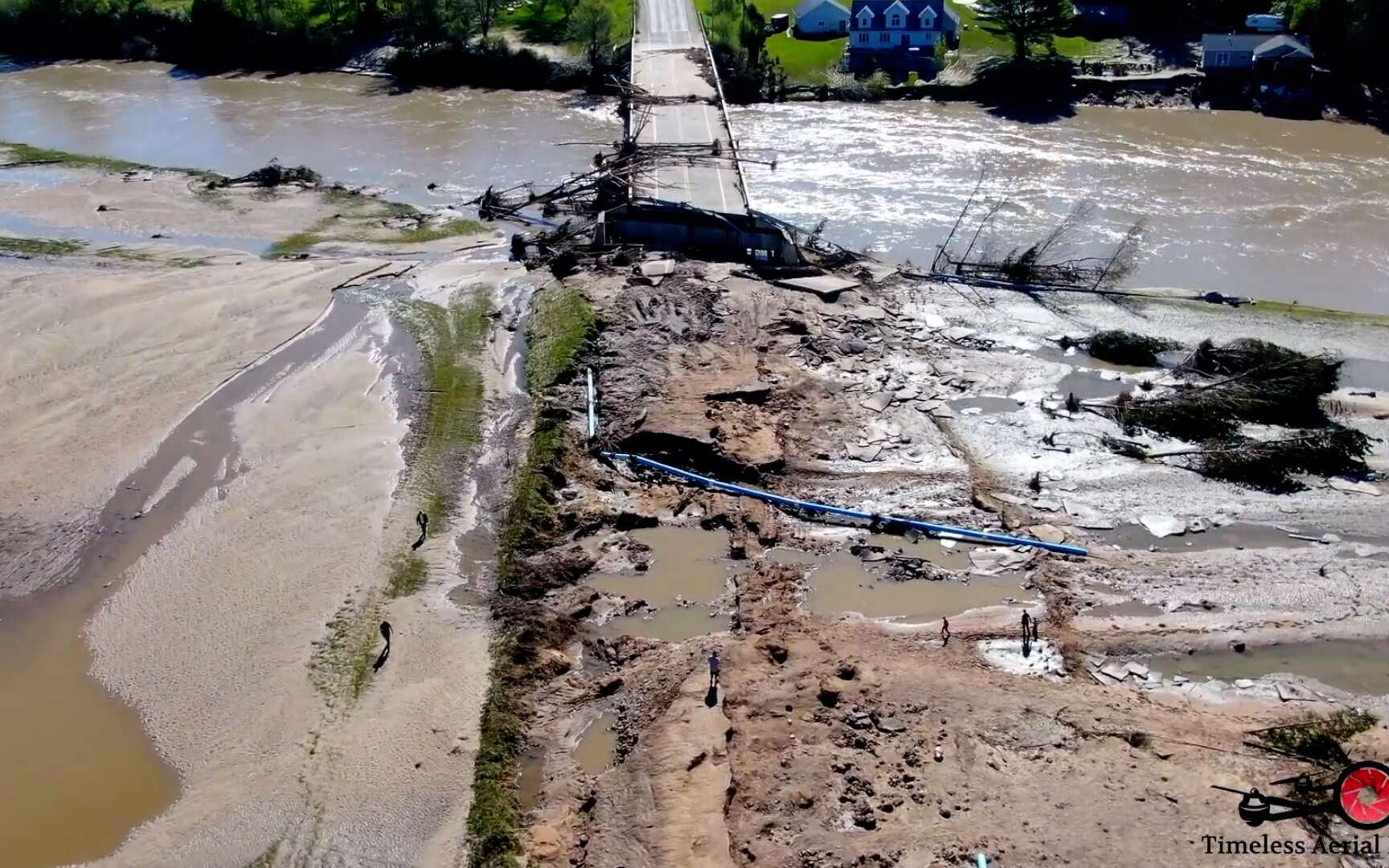La rupture d'un barrage aux Etats-Unis entraîne des inondations catastrophiques
