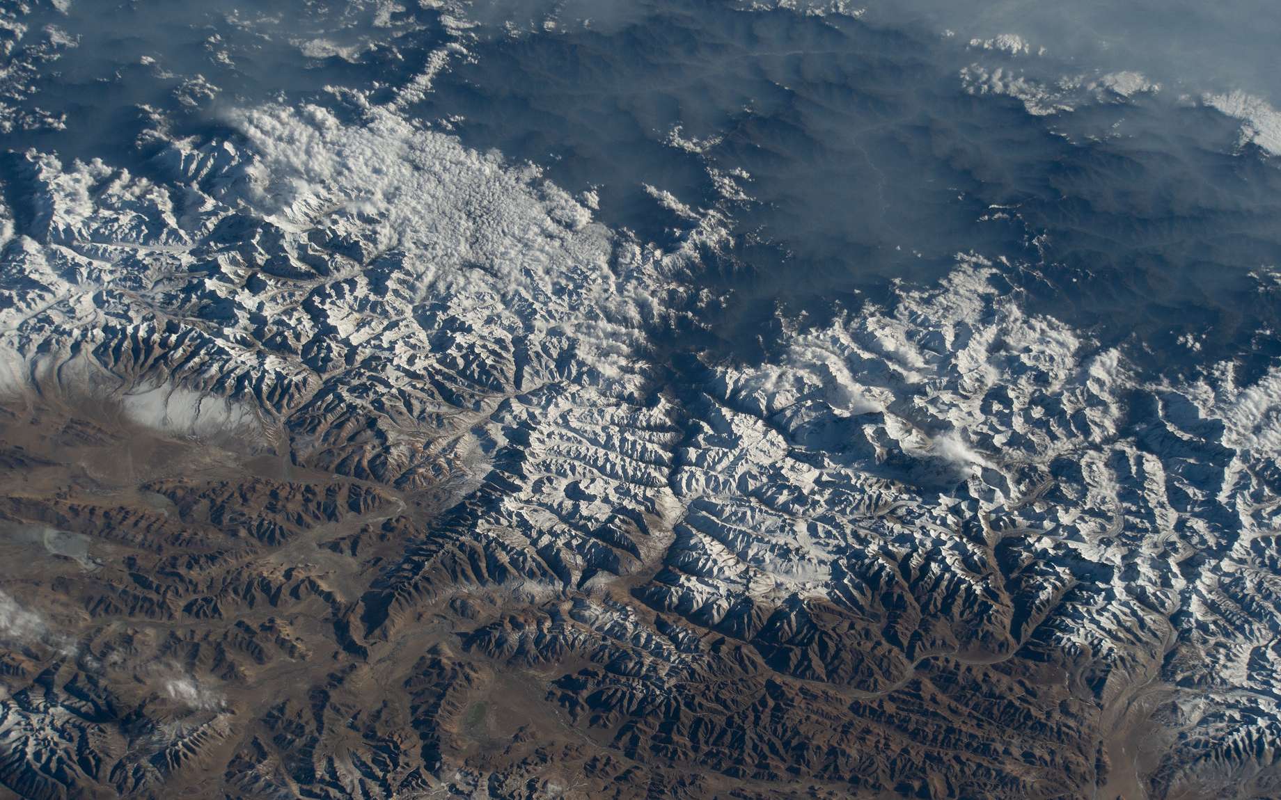 L'Everest vu de la Station spatiale le 12 février 2022. © Nasa