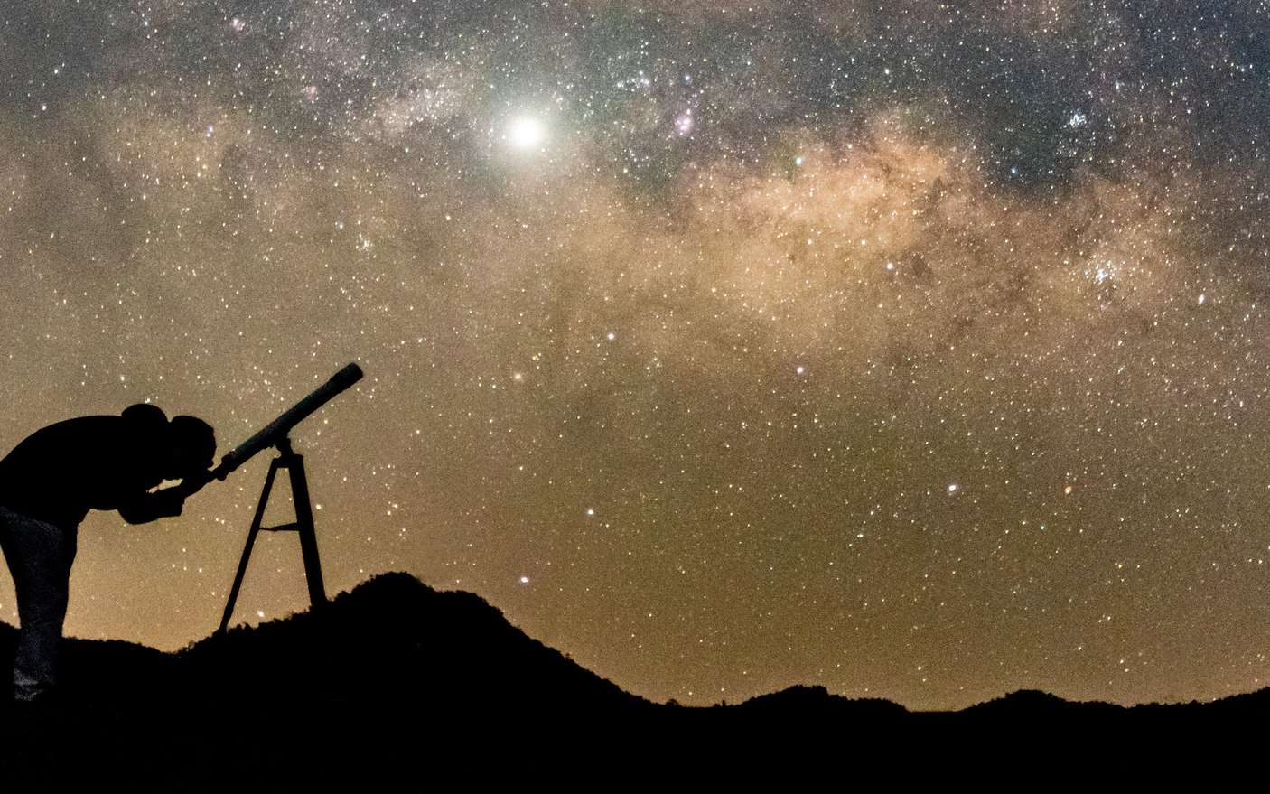 Échappez à la ville et explorez le ciel étoilé ce week-end : les Nuits des Étoiles vous attendent !