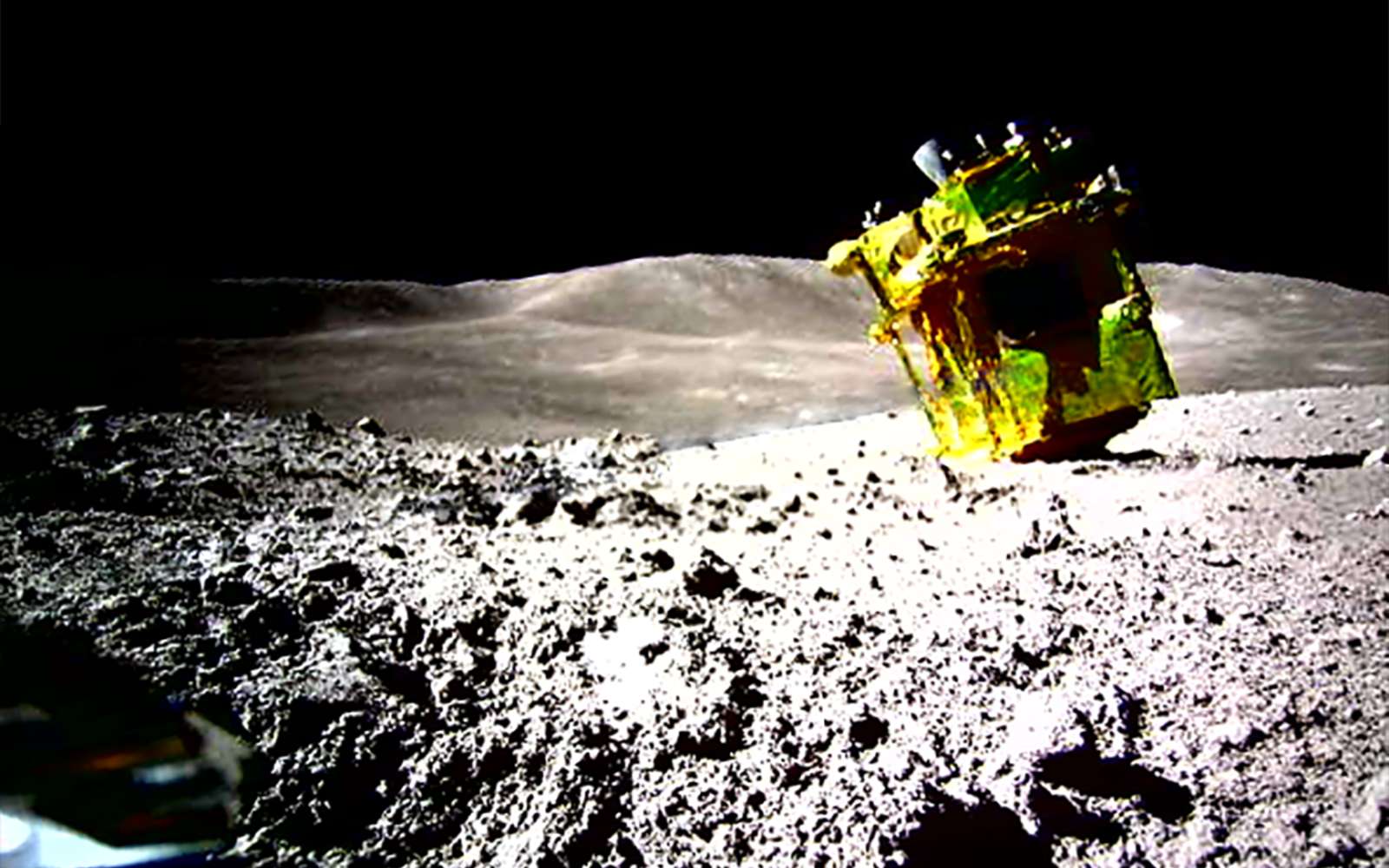 L'image renversante de la sonde japonaise qui a atterri la tête en bas sur la Lune !