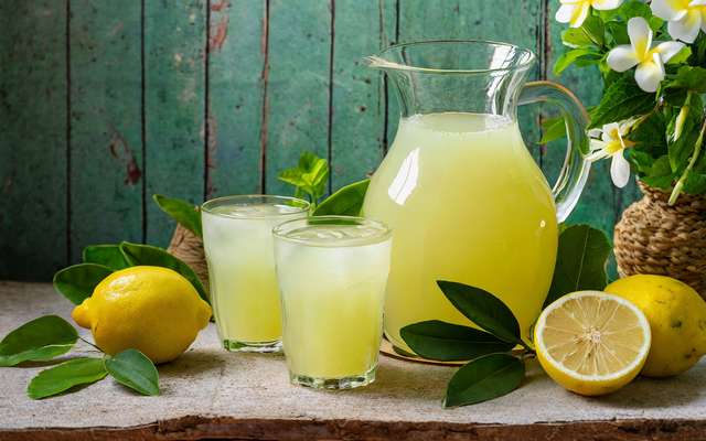 5 bonnes raisons de boire du jus de citron