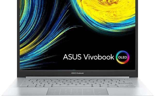 Explorez les puissantes fonctionnalités de l'ASUS VivoBook avec 8
