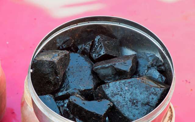 Shilajit : quels sont ses bienfaits méconnus pour le corps et l’esprit ?