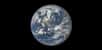 La Nasa présente une vidéo montrant « un an dans la vie de la Terre » en accéléré (en anglais time-lapse), épiée par le satellite DSCOVR chargé de photographier sa face éclairée toutes les deux heures pour en suivre les changements au cours du temps.