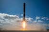 Retour du booster d'une Falcon 9 lors d'un tir OneWeb. © SpaceX