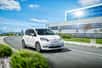 La firme tchèque se distingue en proposant la Citigo-e iV, une version zéro émission de son premier modèle tout électrique au salon de Francfort, un véhicule aux propriétés similaires à celles de la Volkswagen e-up !