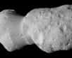 En 2023, la sonde Lucy de la Nasa avait survolé l’astéroïde Dinkinesh de la Ceinture principale et pris des images qui ont révélé la présence d’une lune. Cette année, alors que la sonde poursuit son périple vers son objectif principal, prévu pour 2027, elle a survolé l’astéroïde (52246) Donaldjohanson. Les nouvelles images montrent un objet qui est en fait binaire.
