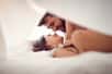 Quand une femme et un homme couchent ensemble, tous les deux se concentrent sur l'orgasme masculin, mettant la jouissance féminine au second plan. © Luckybusiness, Adobe Stock