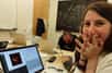 Encore totalement inconnue du grand public en début de semaine, la chercheuse états-unienne Katie Bouman est devenue une vedette mondiale après la publication le 10 avril de la première image d'un trou noir. Sa contribution était importante, mais comme elle l'explique elle-même, elle n'est pas à l'origine d'un unique algorithme derrière le succès de l'Event Horizon Telescope, succès qui est avant tout un travail d'équipe de plus de 200 personnes dont environ 40 femmes.