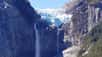 Des touristes ont filmé l'effondrement d'un glacier du parc national du Queulat au Chili. Un événement probablement lié à la chaleur inhabituelle des jours précédents, ainsi qu'à de fortes pluies.