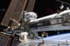 De nombreuses expériences traquent la matière noire, directement ou indirectement. Les derniers résultats obtenus dans l'espace à bord de l'ISS par le « Hubble des rayons cosmiques », AMS-02, viennent d'être publiés.