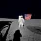 Le sixième homme à avoir marché sur la Lune, Edgar Mitchell, vient de décéder à 85 ans. En 1971, membre d’équipage d’Apollo 14, il a longuement marché sur notre satellite et même tracté la première brouette spatiale. Original, il était passionné de sciences parallèles et avait récemment défrayé la chronique avec une caméra ramenée clandestinement de son aventure lunaire.