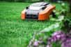 L’entretien régulier de la pelouse peut s’avérer fastidieux. Bonne nouvelle, il existe désormais une solution innovante pour faciliter cette tâche : les robots tondeuses.