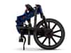 La marque britannique GoCycle lance une nouvelle version de son vélo électrique pliant avec un design allégé et un mécanisme amélioré qui permet de le plier en un temps record. Un VAE attirant et hyper pratique, mais pas donné.