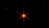 L'alignement des miroirs du télescope spatial James-Webb est quasiment terminé. Le miroir unique ainsi formé a livré l'image la plus résolue jamais prise dans le domaine de l'infrarouge depuis l'espace et elle montre une étoile et déjà quelques galaxies.
