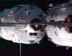L’ATV « Jules Verne », premier vaisseau spatial de l’ESA conçu à des fins de ravitaillement et de rehaussement d’orbite, vient de s’amarrer sans problème en mode automatique à la Station spatiale internationale (ISS). Cet amarrage constitue la première étape de la mission principale de « Jules Verne », à savoir livrer à la station du fret, des ergols, de l’eau, de l’oxygène et une capacité de rehaussement d’orbite, de même qu’il marque l’entrée de l’ESA dans le club fermé des partenaires capables d’accéder par leurs propres moyens au complexe orbital.