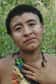 Au fond de la forêt amazonienne, une tribu d'Indiens vit ses dernières années, après d'épouvantables massacres, dont il reste des traces manifestes. Il y a quelques décennies, l'ouverture d'une route a drainé des agriculteurs venus de l'est du Brésil et qui ont, comme on le leur avait demandé, colonisé ces territoires.