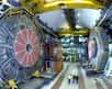Le boson de Higgs a probablement été détecté dans les collisions de protons au LHC. Mais l’étude vraiment fine de ses propriétés, pouvant déboucher sur la découverte d’une nouvelle physique, ne peut se faire qu’avec un collisionneur de leptons, comme des électrons et des positrons. Une telle machine, version améliorée du prédécesseur du LHC, le Lep, est à l'étude.